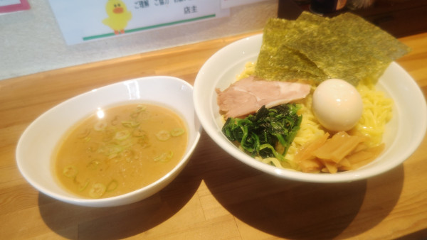 「つけメン中盛１１００円サービスライス」@横浜家系ラーメン おか家の写真