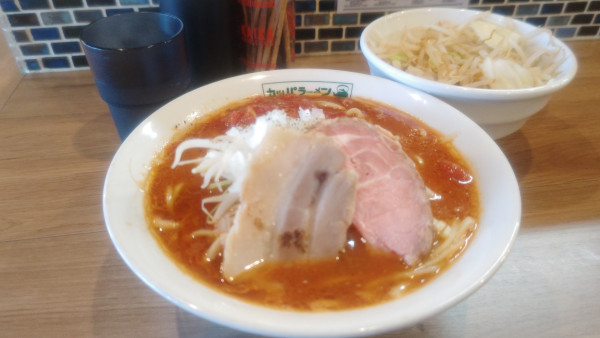 「トマトラーメン950円太麺変更80円野菜マシ150円」@らーめん ニューカッパの写真