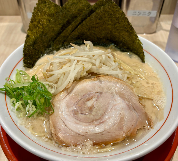 「ラーメン＋大海苔＋替玉（サービス）」@替玉千里眼 志木店の写真