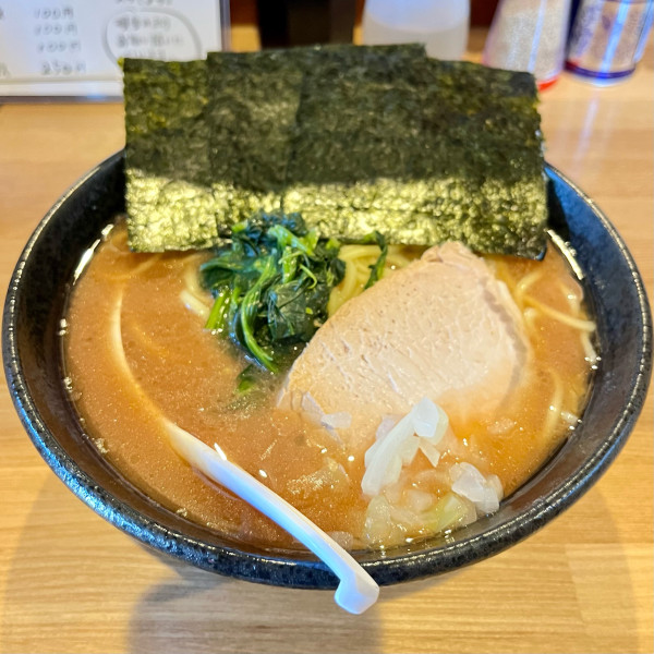 「ラーメン〝中盛〟」@家系らーめん やなぎやの写真