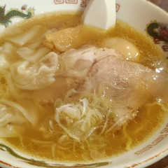 トリデン 本店の写真