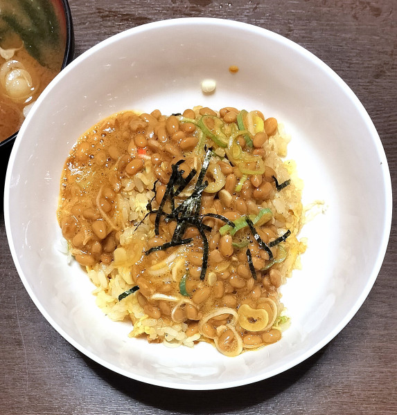 「納豆チャーハン ハーフ 680円」@焼肉 純ちゃん 名和店の写真