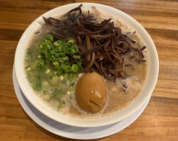 「博多ラーメンチャーシュー増し1200円 +」@博多ラーメン まっしぐらの写真
