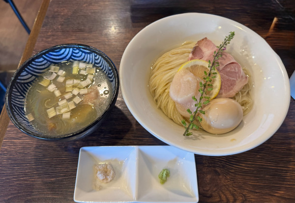 「【夏季限定】帆立の昆布水つけ麺（冷やし） 特製」@麺屋 真心の写真
