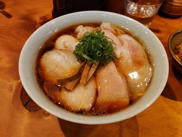 「特製（豚）中華そば」@中華そば しば田の写真