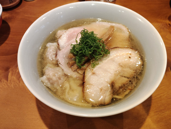 「わんたん塩そば」@中華そば しば田の写真