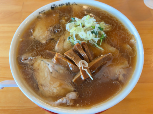 「築地の中華そば　850円」@築地の中華そば 伊蔵八の写真