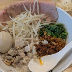 特製背油纏いそば（小ライスサービス）