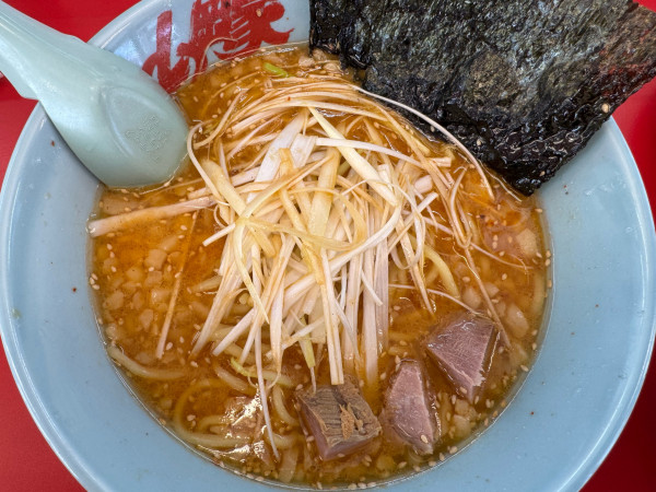 「特製味噌ネギラーメン　かたこいおおめ」@ラーメン山岡家 野々市店の写真