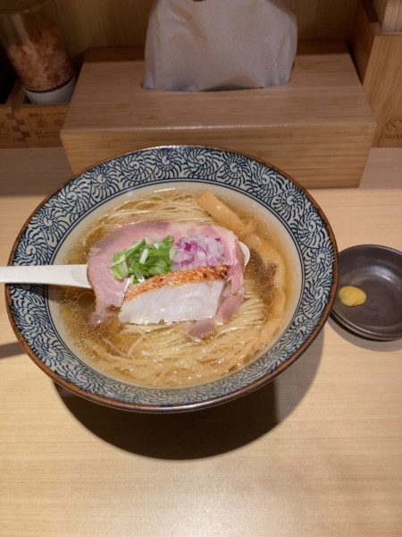 「金目鯛中華そば　890円」@中華そば 導の写真