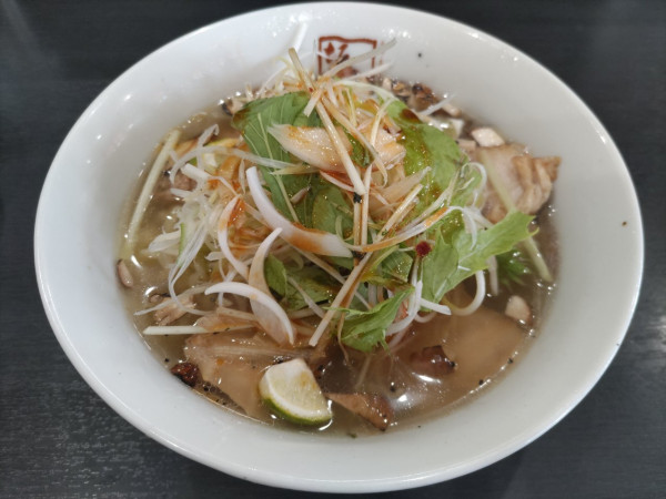 「すだちと炙り椎茸が香るさっぱり塩ラーメン+小ライス」@喜多方ラーメン 坂内 浅草店の写真