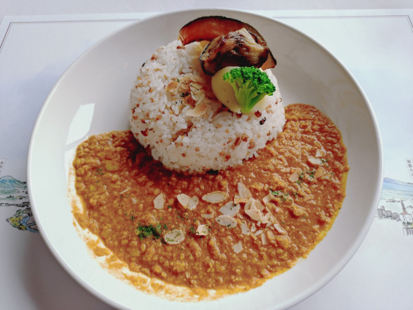 「上州麦豚のキーマカレー（雑穀米）　１７６０円」@欧州料理 ヴォレ・シーニュの写真