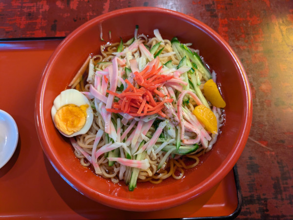 「冷し中華＋大盛り：830円＋100円」@おそば そば新の写真