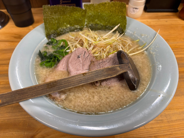 「ネギコテラーメン チャーシュー3枚」@ラーメンショップ 椿 松伏店の写真
