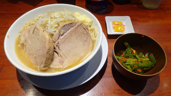 「冷やしラーメン（1,280円）＋ねりからし＋ニラキムチ」@豚ノヴァ 国分寺本店の写真