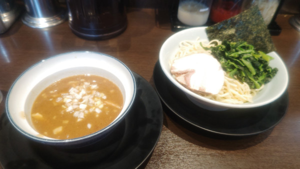 「つけ麺９００円クーポンほうれん草」@町田商店 入間店の写真