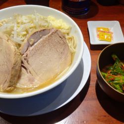 冷やしラーメン（1,280円）＋ねりからし＋ニラキムチ