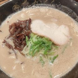 三番釜・重厚豚骨