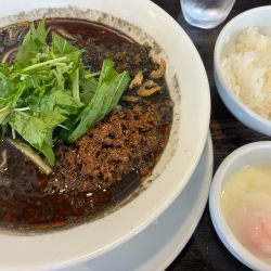 黒胡麻担担麺　1200円温玉半ライスセット250円