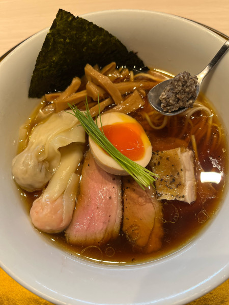 「ポルチーニ醤油特製ラーメン」@入鹿TOKYOの写真