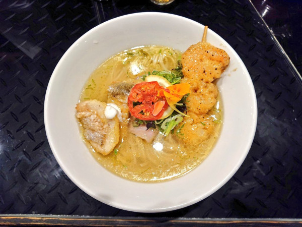 「【9周年限定2日目】地中海 de 塩 甘鯛と蛤の塩ラーメン」@トーキョーニューミクスチャーヌードル 八咫烏 CHIKARABOの写真