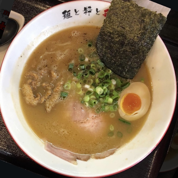 「白鶏醤油らーめん」@麺屋 彩々 昭和町本店の写真