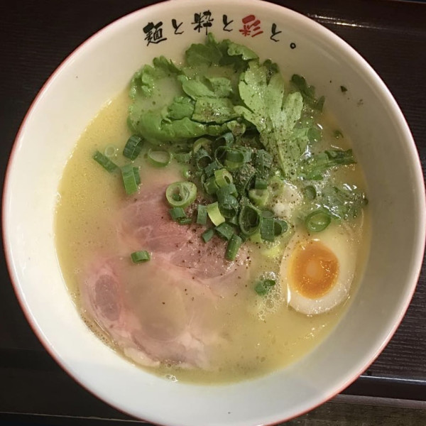 「白鶏塩らーめん」@麺屋 彩々 昭和町本店の写真