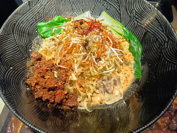 「冷やし担々麺大　痺れ増し、小ライス」@四川担々麺 赤くろの写真