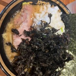 醤油豚骨900円＋黒バラ岩のり150円＋刻み玉ねぎ100円