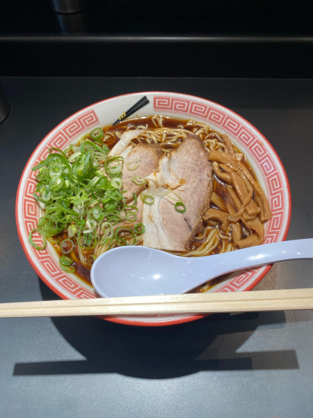 「冷やしラーメン大盛」@尾道ラーメンしょうや 福山駅前店の写真