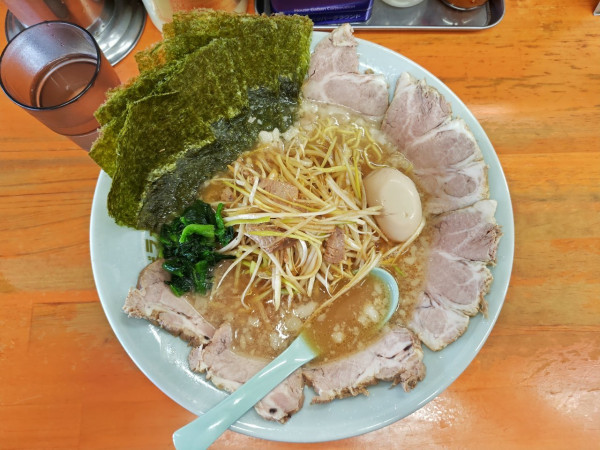 「ネギチャーシューメン+味玉+のり」@ラーメンショップ椿 春日部備後店の写真
