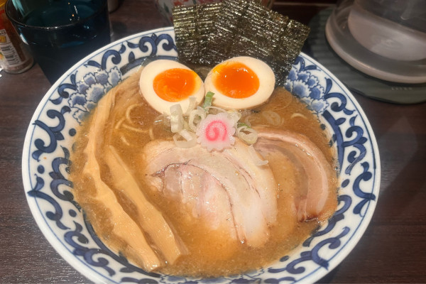 「濃厚東京駅らー麺」@東京駅 斑鳩の写真