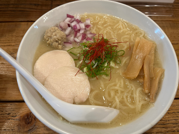「濃厚鶏白湯らぁ麺（塩）大盛固め1,050円」@麺屋 いちむらの写真