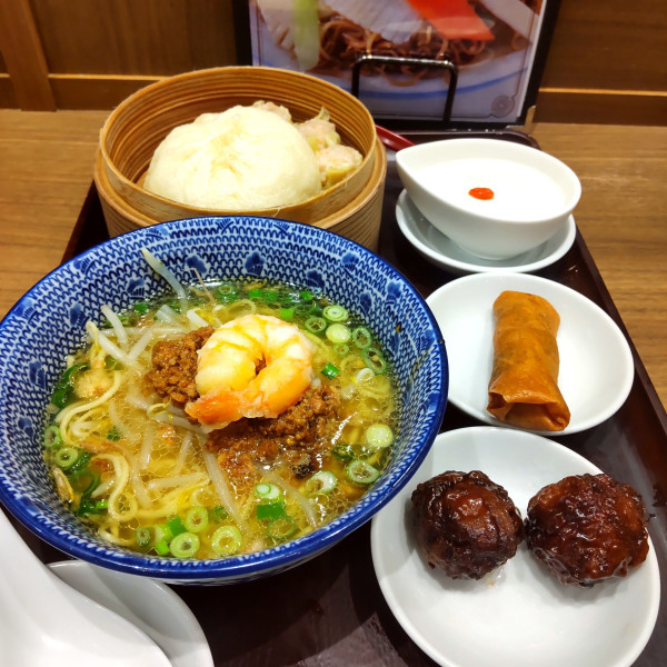 「５５１点心セット（￥1,800）」@551蓬莱 大阪空港南ターミナル店の写真