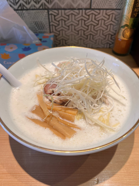 「塩白湯ラーメン」@武ろくの写真