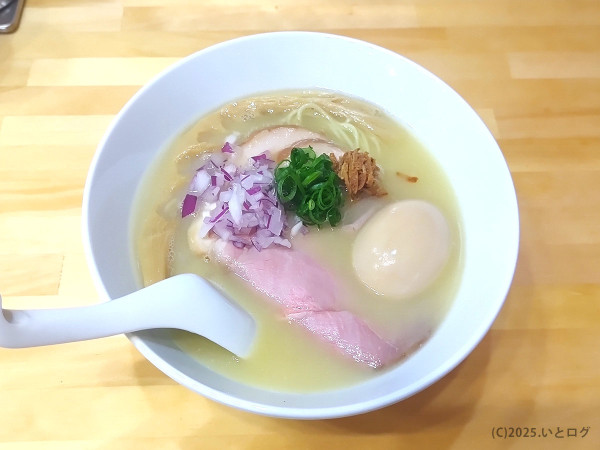 「特製鶏白湯塩らぁ麺」@麺や壱進の写真