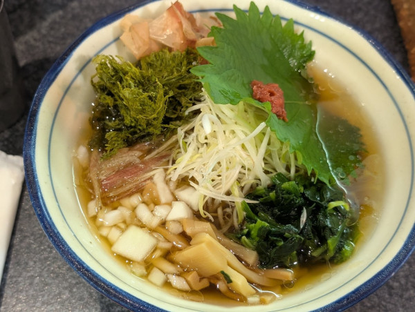 「冷かけそば」@烈志笑魚油 麺香房 三くの写真