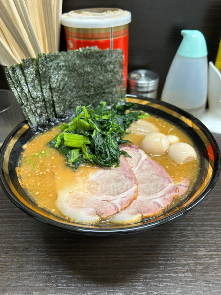 「味噌勝鬨ラーメン　並」@横濱家系ラーメン 勝鬨家の写真