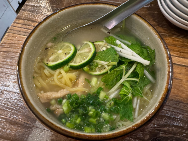 「鶏だし塩らーめん　600円」@アゲダチの写真