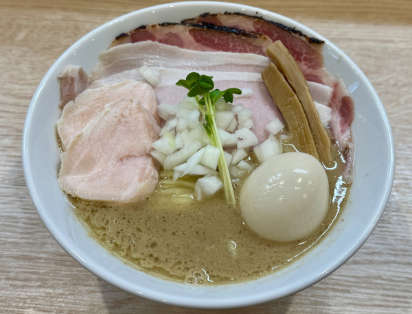 「特製白醤油鶏白湯らーめん1700円」@麺屋 伊藤の写真