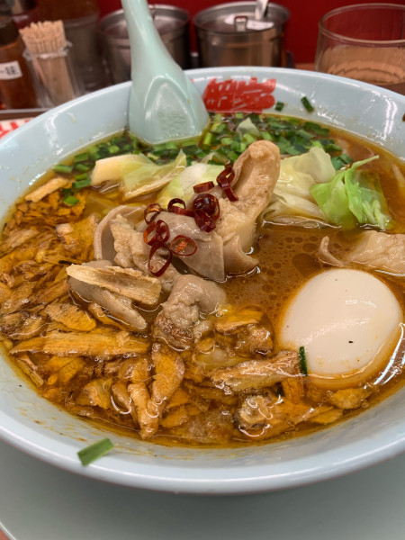 「スタミナもつ醤油ラーメン(味付玉子)」@ラーメン山岡家 いわき店の写真