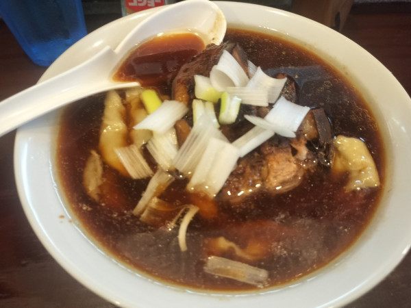 「ラーメン　1000円」@手打ち 陰日向の写真