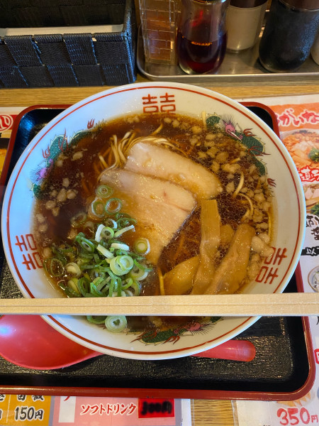 「尾道ラーメン」@味八 春日店の写真