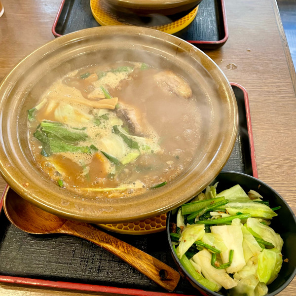 「豚骨味噌ラーメン/ 中濃スープ/たっぷり野菜(ハーフ)」@ラーメン猪太の写真