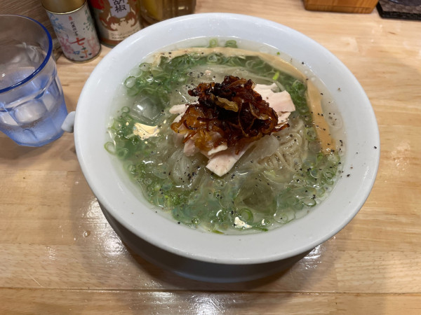 「玉ねぎの冷やし鶏そば」@鶏そばムタヒロの写真