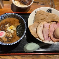 特製濃厚つけ麺 (大)スープ増量