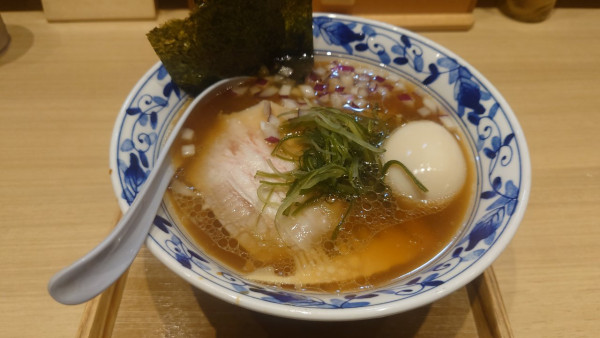 「九十九里らぁ麺 醤油」@九十九里らぁめん くくり 千客万来店の写真