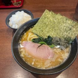 らーめん　半ライス