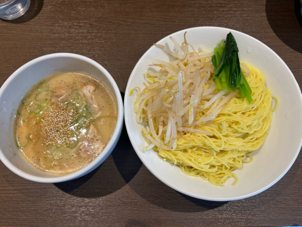 「限定冷やし煮干し味噌つけ麺大盛り」@麺処 遊 蕨店の写真