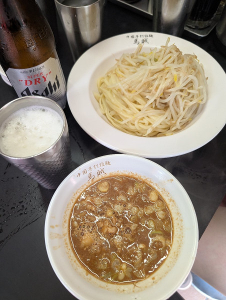 「みそつけ麺＋手打餃子＋ビール」@中国手打拉麺 馬賊 日暮里店の写真